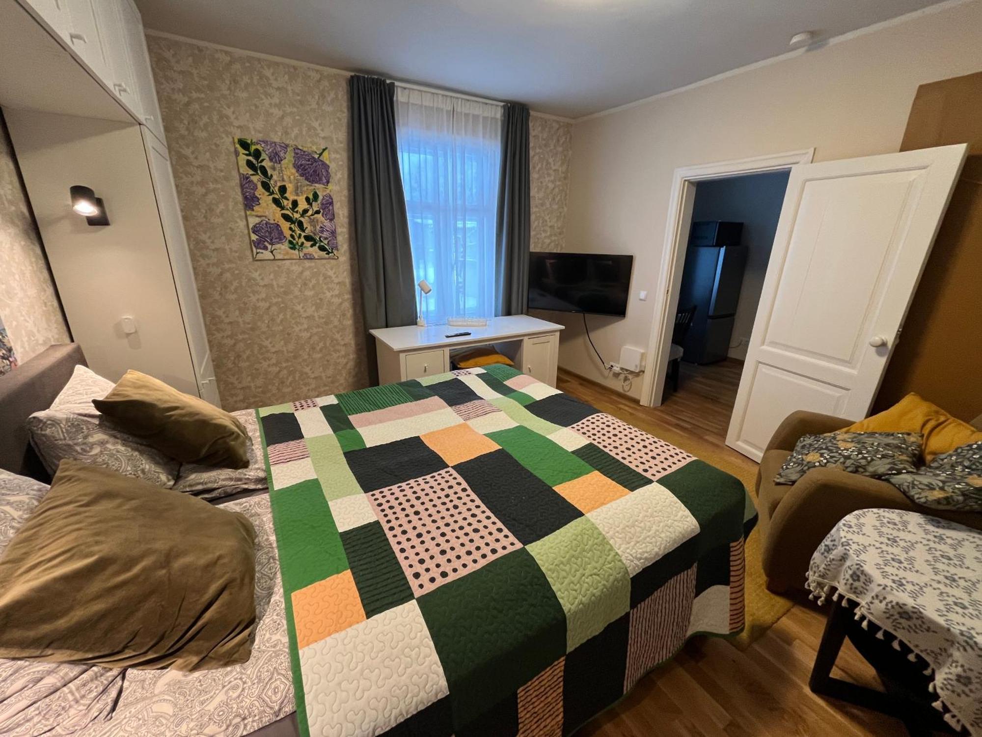Karlovaidyll 7 - Homey Apartment With Free Parking! ตาร์ตู ภายนอก รูปภาพ